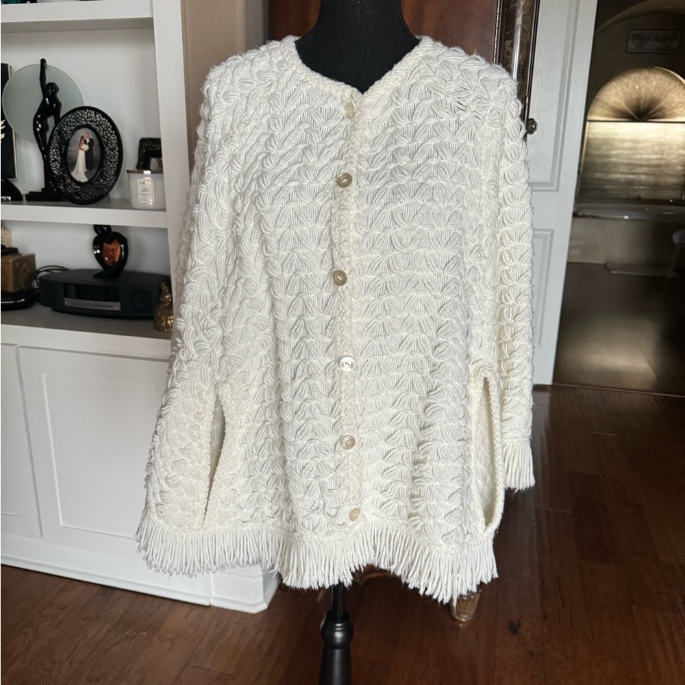 Ivory‎ Crocheted Cape Pocho